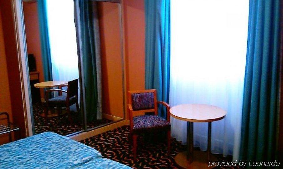 Hotel De France คานส์ ภายนอก รูปภาพ