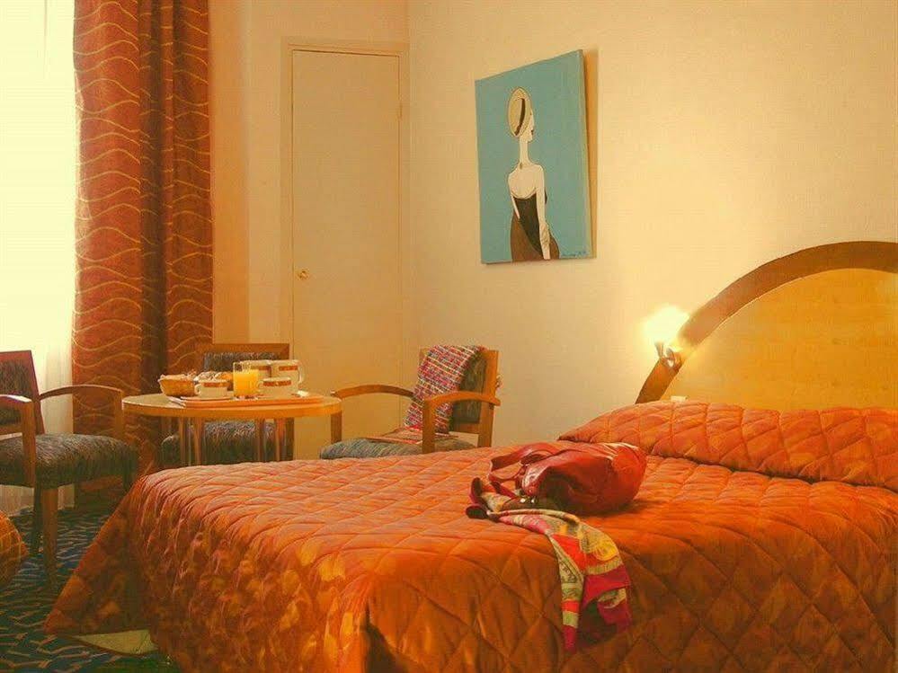 Hotel De France คานส์ ภายนอก รูปภาพ