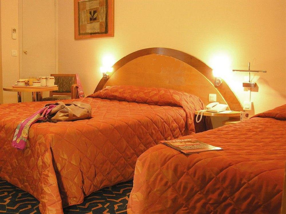 Hotel De France คานส์ ภายนอก รูปภาพ